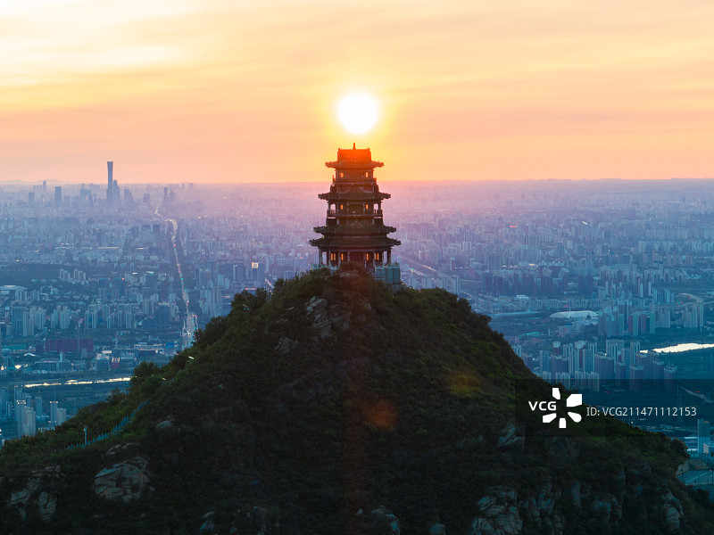 航拍定都峰日出远眺北京城市街道图片素材