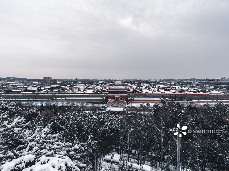 北京雪后初晴的故宫披上了雪白衣裳图片素材