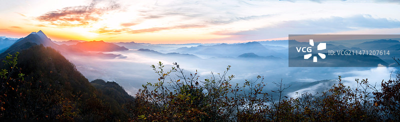 陕西商洛海棠山日出云海图片素材