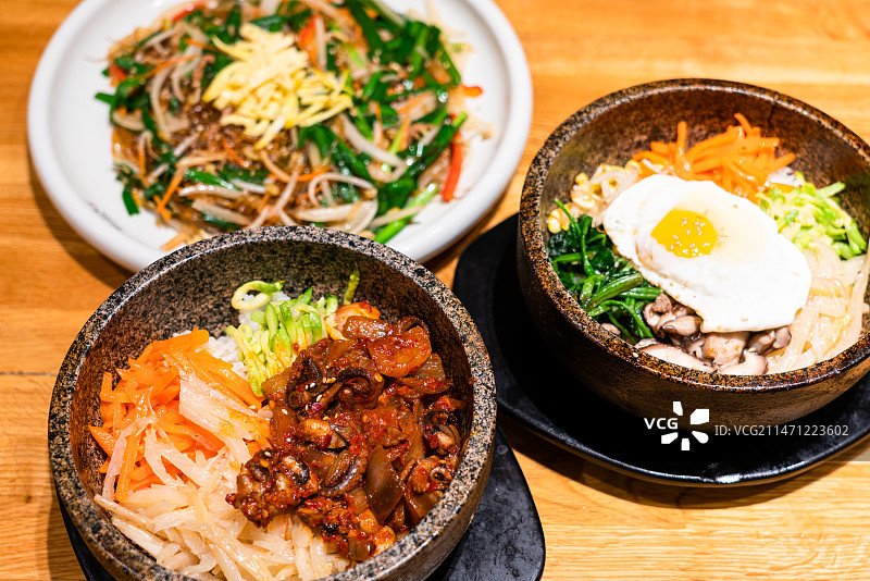 韩式石锅拌饭八爪鱼炒合菜图片素材