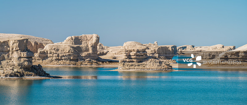 中国青海乌素特水上雅丹地质公园图片素材