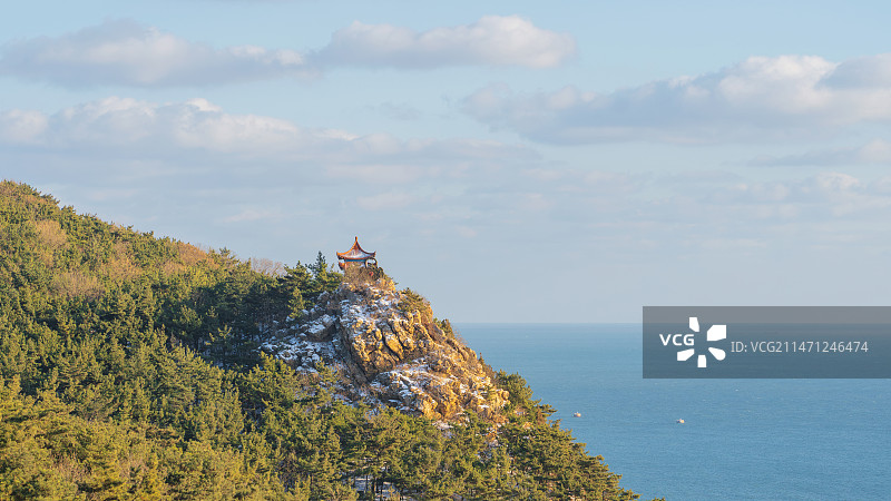 雪后的辽宁大连海滨路燕窝岭图片素材