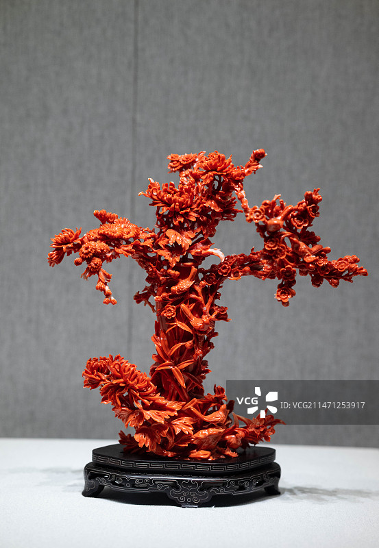 中国工艺美术馆玉雕珊瑚梅兰竹菊图片素材