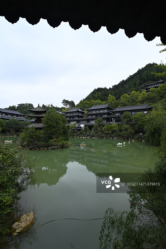 开化根宫佛国木雕树雕根雕图片素材