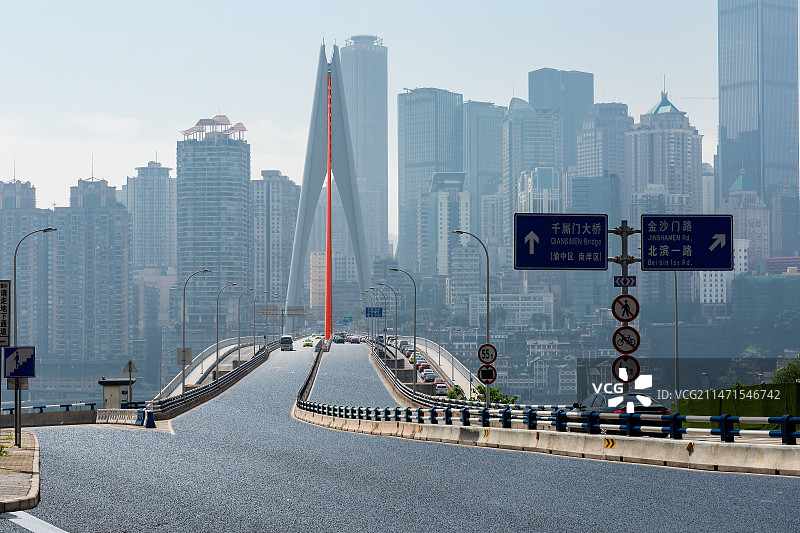 重庆千厮门大桥桥面图片素材