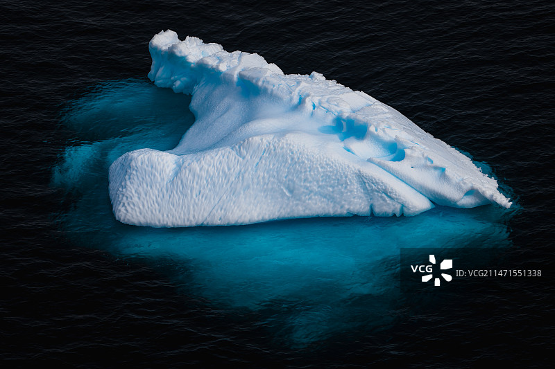 南极地区海面的浮冰图片素材