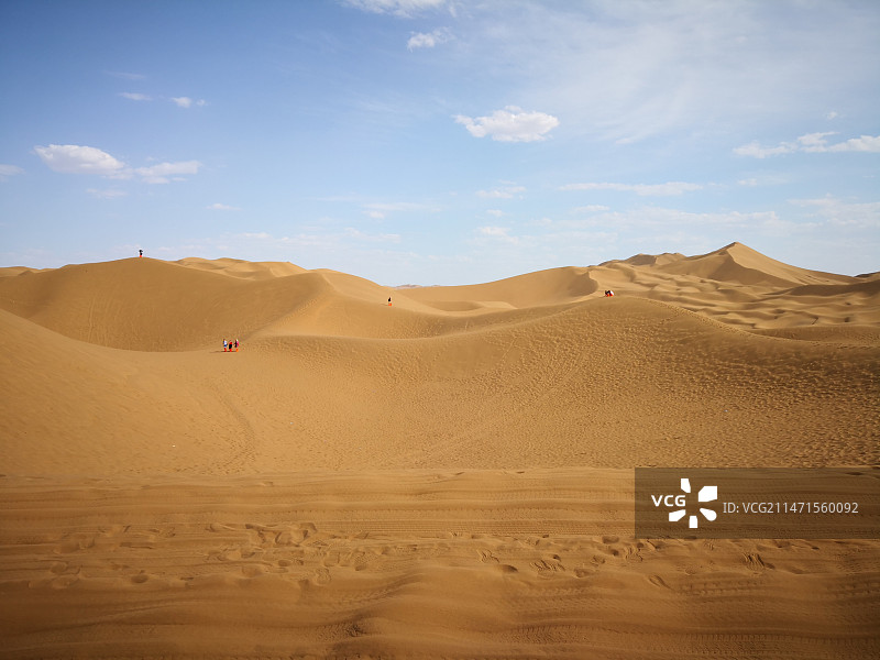 新疆 吐鲁番 火焰山 库木塔格沙漠图片素材
