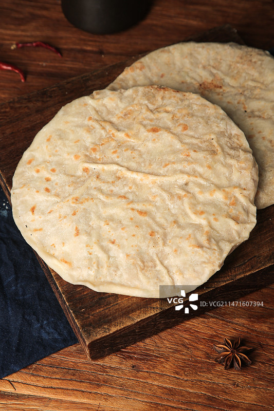 深底上的香河肉饼图片素材