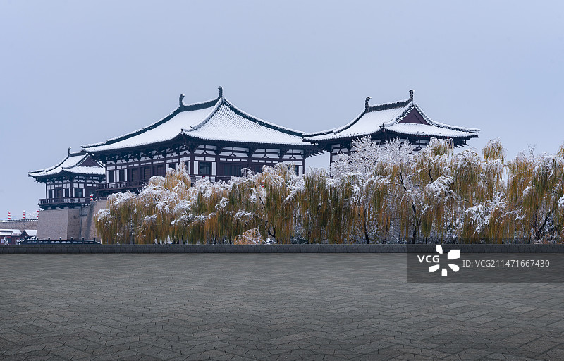 洛阳定鼎门雪景汽车展示平台图片素材