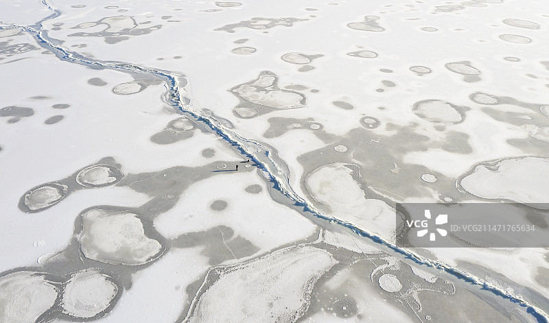 湖面斑点（空中视角）图片素材