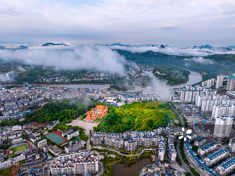 广西桂林市恭城瑶族自治县县城云海图片素材