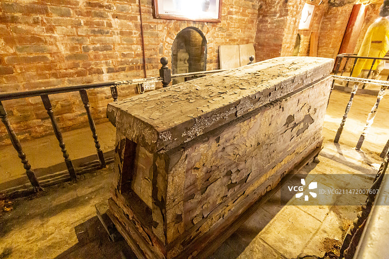 山东济宁明鲁王陵（明鲁王墓）戈妃墓（王妃戈氏墓）地宫：棺椁图片素材