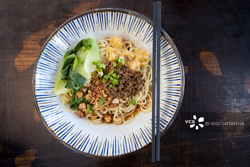 一碗肉酱碗杂面特写图片素材