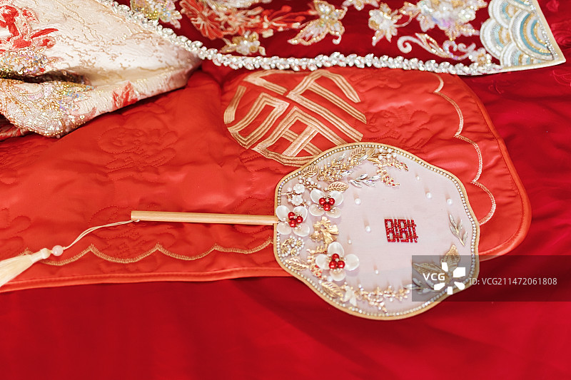 婚礼新娘八角团扇图片素材