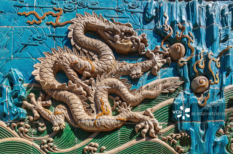 北京北海公园九龙壁图片素材