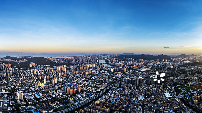 珠海香洲前山城市风光长图图片素材