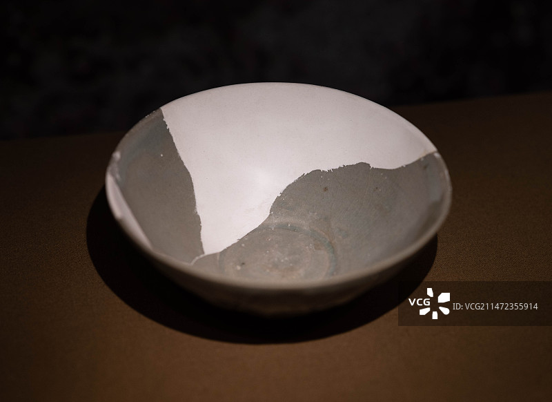 中国大运河博物馆南宋龙泉窑青釉菊瓣纹洗图片素材