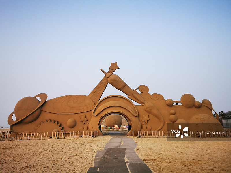 科技雕塑平视角特写图片素材