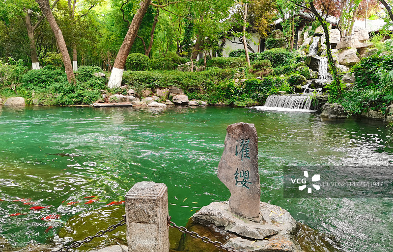 小河流水图片素材