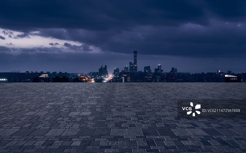 北京CBD地标摩天大楼远景夜景天台地面图片素材