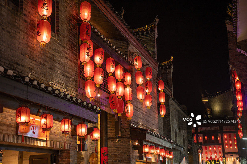 桂林东西巷新年彩灯图片素材