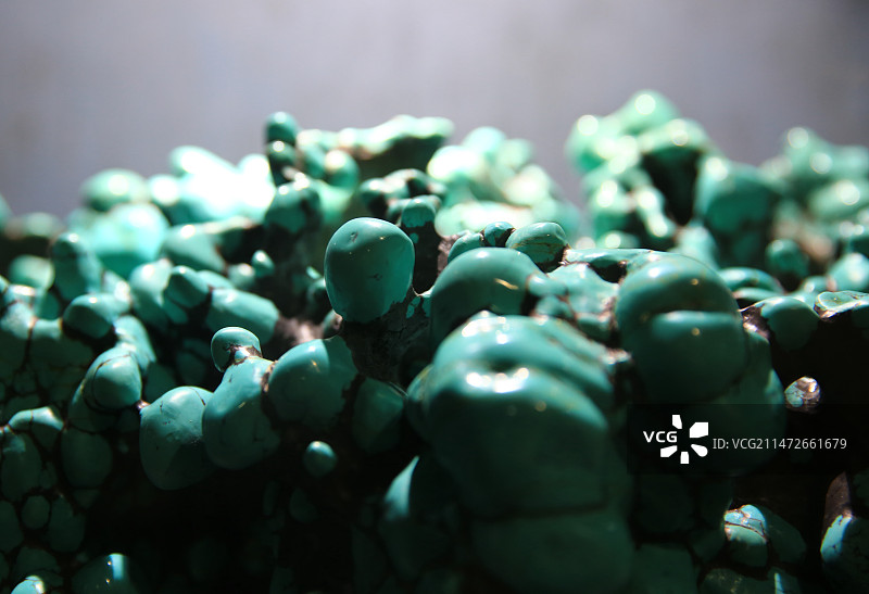 神奇美丽的五彩斑斓的矿石图片素材