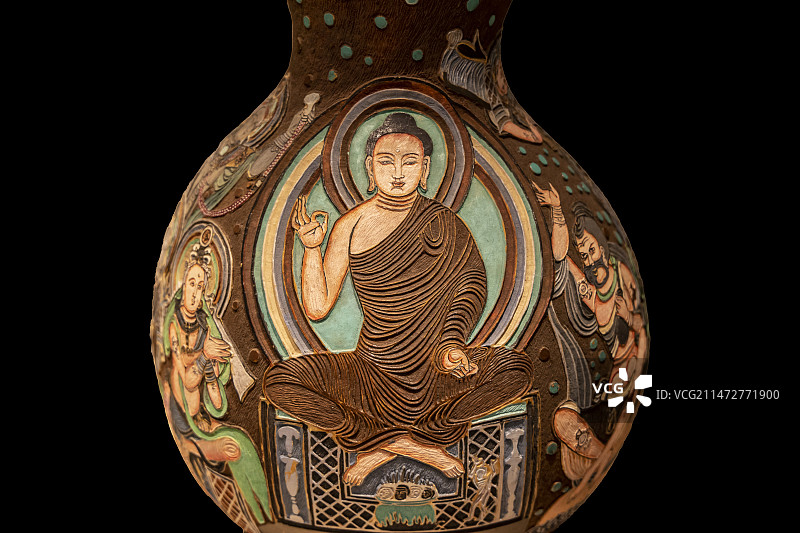 新疆维吾尔自治区乌鲁木齐市博物馆“非物质文化遗产展”：葫芦雕·六师轮道图（马江红）图片素材