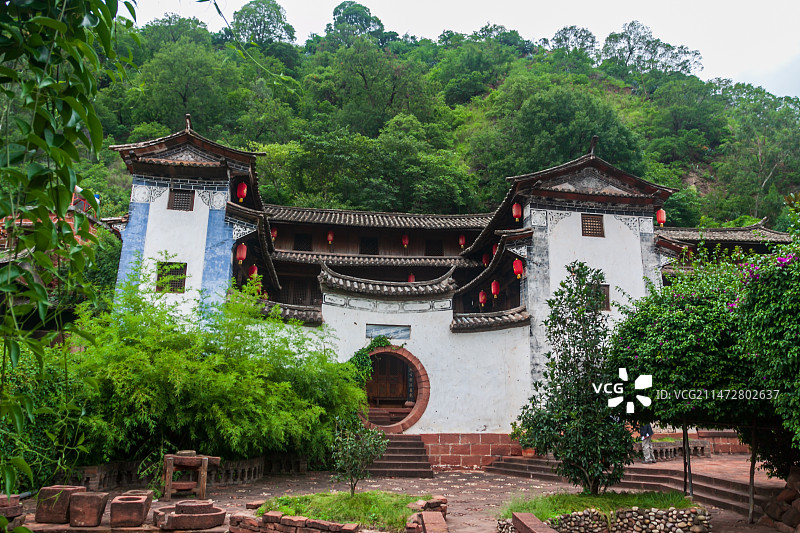 黑井古镇位于恐龙之乡禄丰县，自古以来是个产贡盐的地方。它依山伴江，是个久封于龙川江河谷中的小镇图片素材