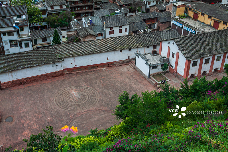 黑井古镇位于恐龙之乡禄丰县，自古以来是个产贡盐的地方。它依山伴江，是个久封于龙川江河谷中的小镇图片素材