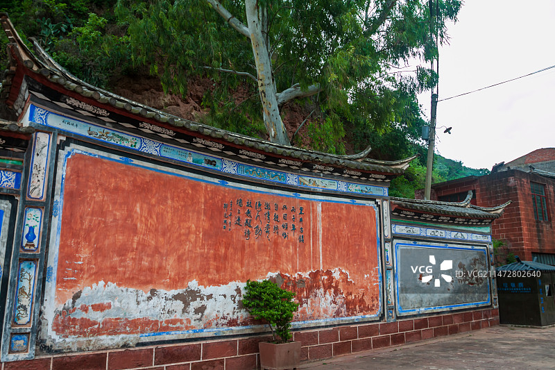 黑井古镇位于恐龙之乡禄丰县，自古以来是个产贡盐的地方。它依山伴江，是个久封于龙川江河谷中的小镇图片素材