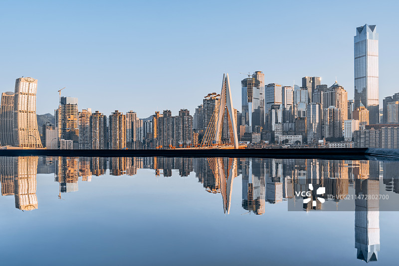 中国重庆朝天门城市高楼风光水面倒影风光图片素材