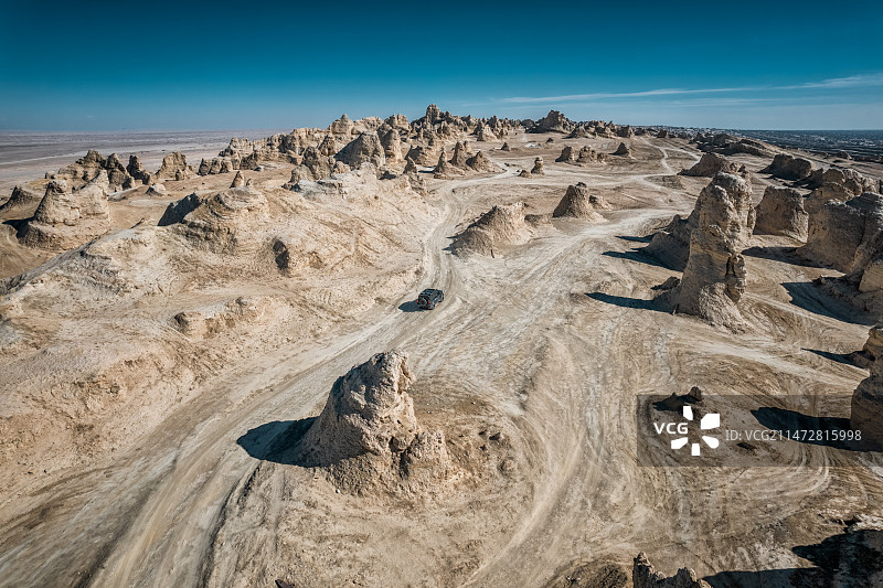 青海俄博梁雅丹地貌图片素材