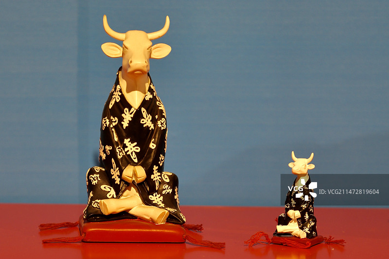 穿和服的牛图片素材