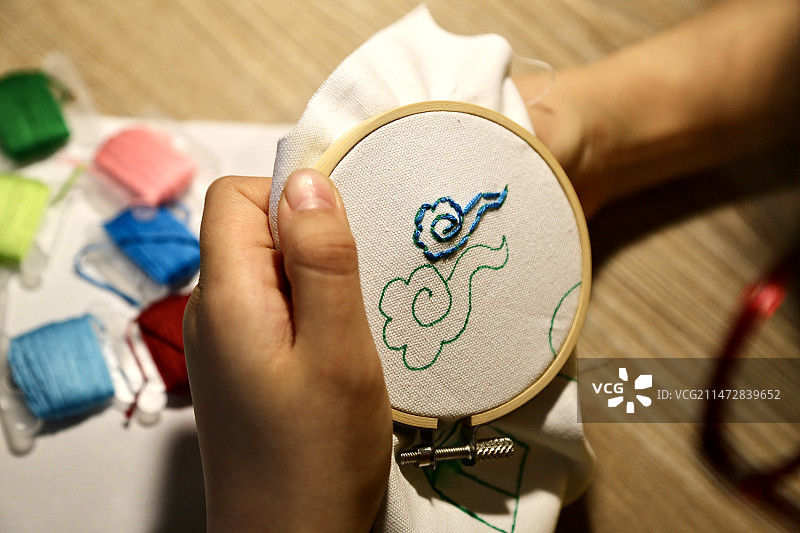 手工刺绣祥云图片素材