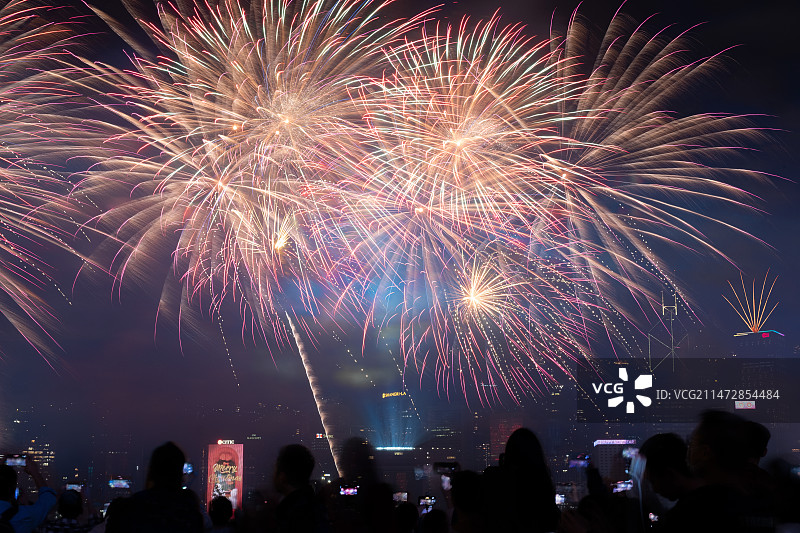 维港跨年烟花秀图片素材