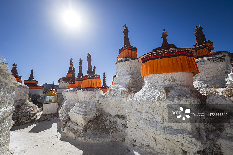 西藏林周县夏寺佛塔图片素材