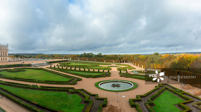 巴黎凡尔赛宫后花园园林景观图片素材
