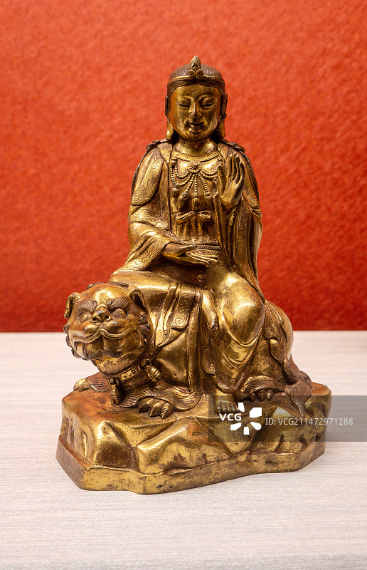 青铜鎏金文殊菩萨坐像，明代，台湾台北故宫博物院馆藏文物图片素材