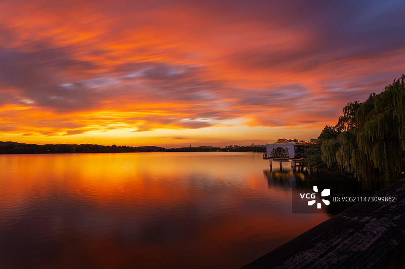 石湖晚霞图片素材