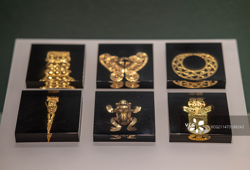 中央礼品文物管理中心仿古金饰图片素材