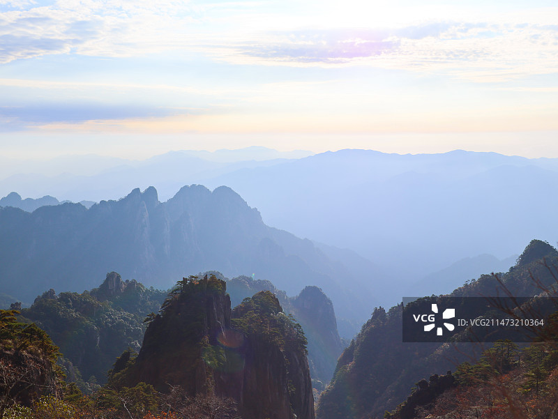 安徽黄山秋天的风光图片素材