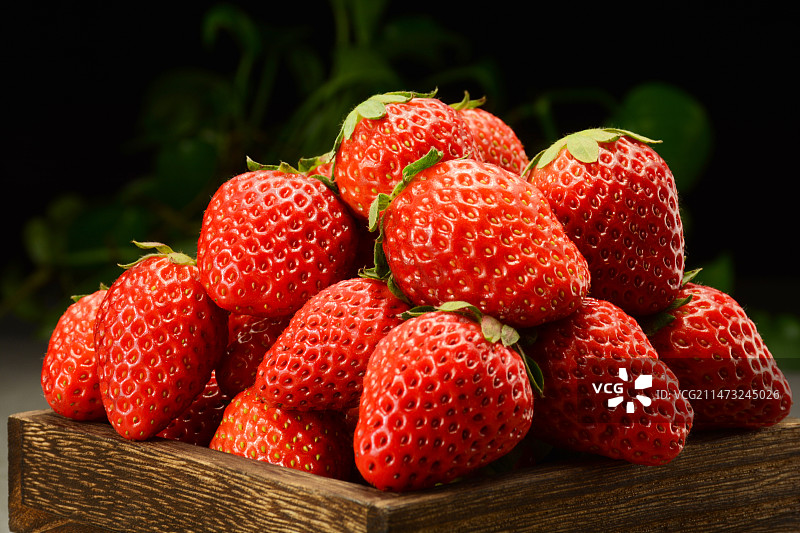 新鲜草莓图片素材