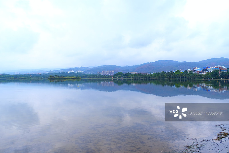 云南弥勒 湖泉生态园图片素材