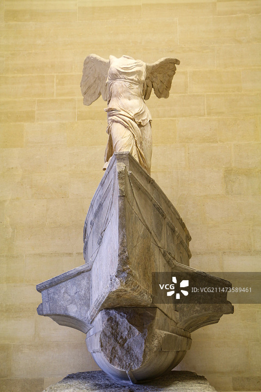 法国卢浮宫博物馆《胜利女神》图片素材