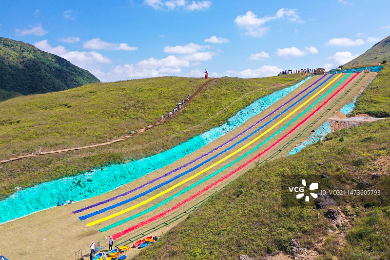 航拍滑草场图片素材