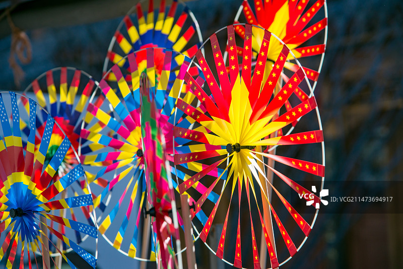 春节庙会上的风车图片素材