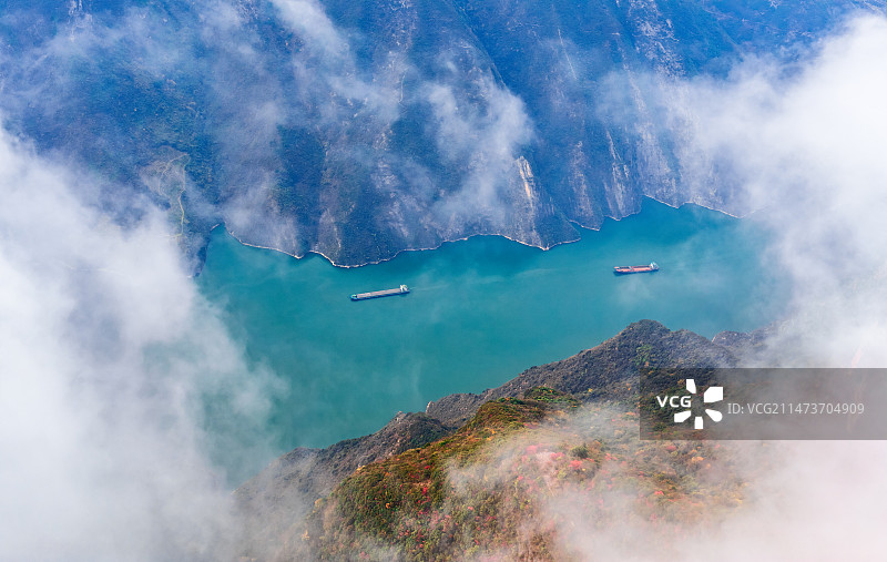 碧潭轻舟（瞿塘峡）图片素材