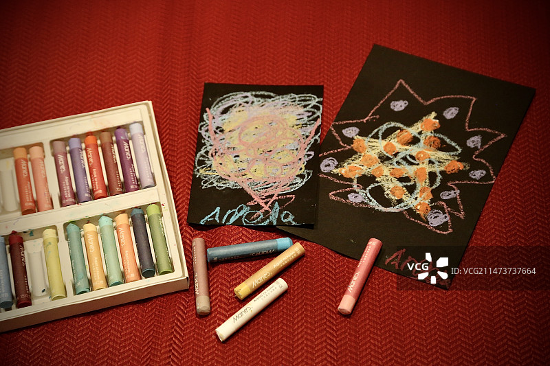 节日蜡笔画图片素材