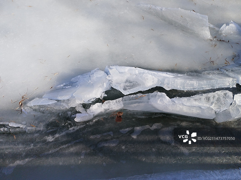 冬天汾河隆起的冰面图片素材