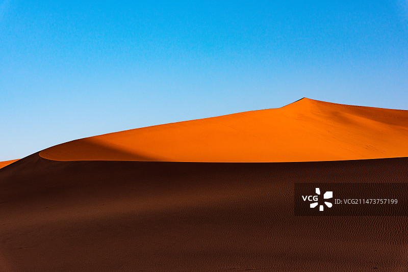 甘肃鸣沙山沙漠曙暮光时间大漠风景图片素材